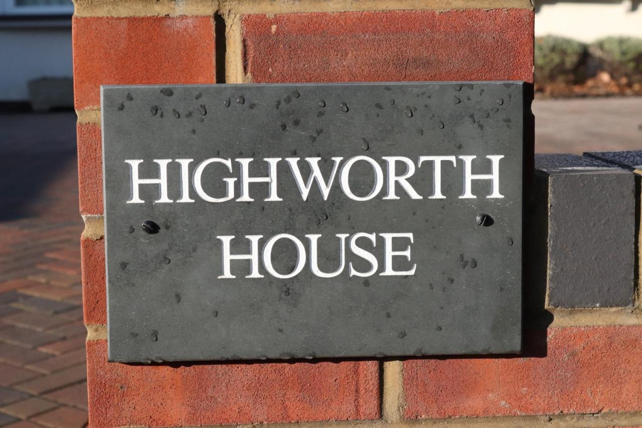 Highworth House Bed & Breakfast Swindon Exterior photo